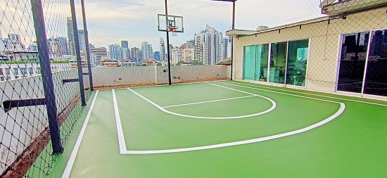 พื้นสนามบาสในบ้าน-